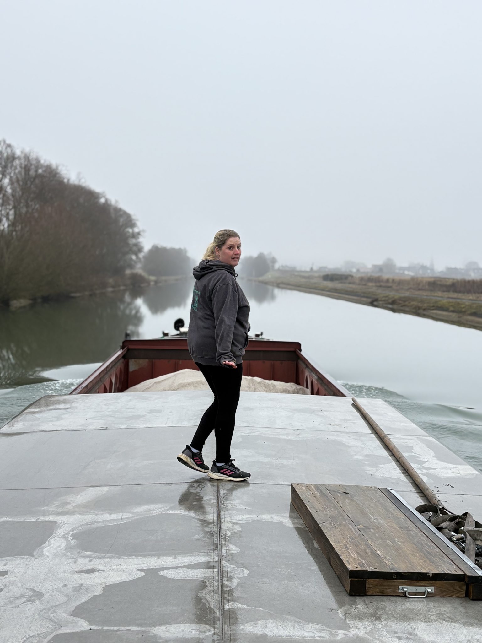 Stéphany Chainon, batelière de 42 ans sur sa péniche